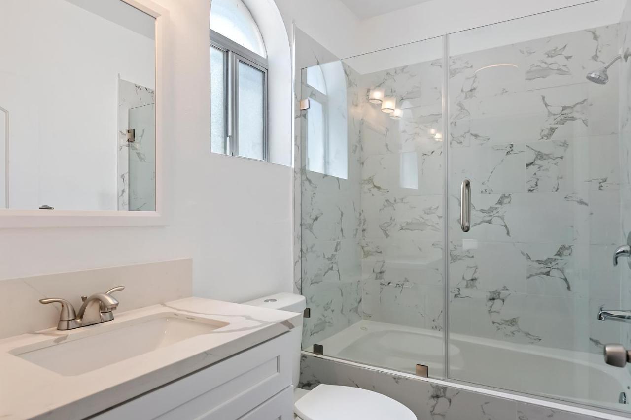 Appartement Spacious Private Gated Modern Loft Close To Universal And Hollywood