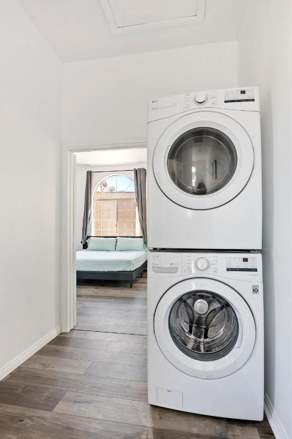 Spacious Private Gated Modern Loft Close To Universal And Hollywood Appartement